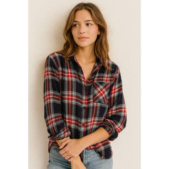 Beach Lunch Lounge Plaid Flannel Button up Red Blue Small Fall Cozy Layer Soft - Picture 1 of 5